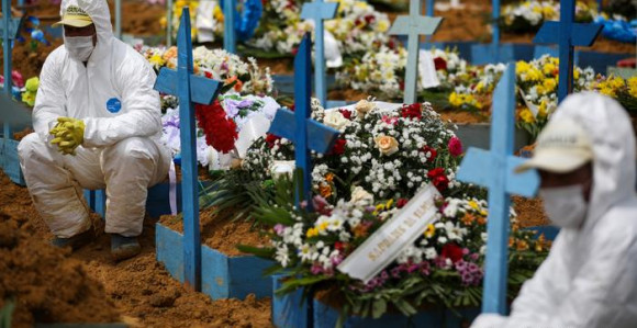 Број жртава ковида-19 премашио пола милиона