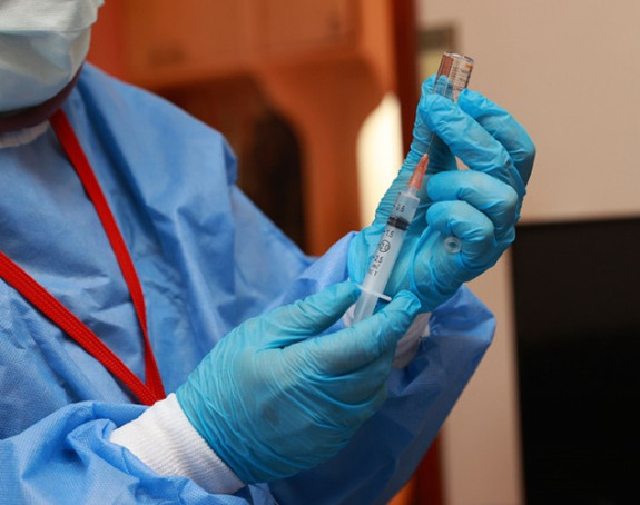 Кина: До сада дато милијарду доза вакцина