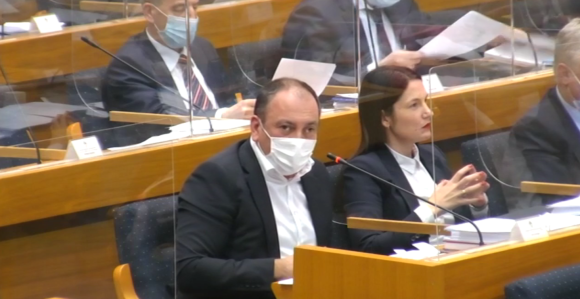 Srpska opljačkana, SNSD šalje poruku: "Ko je jamio jamio"