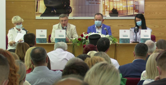 Bijeljina: Borba protiv kovida 19 pretočena u knjigu