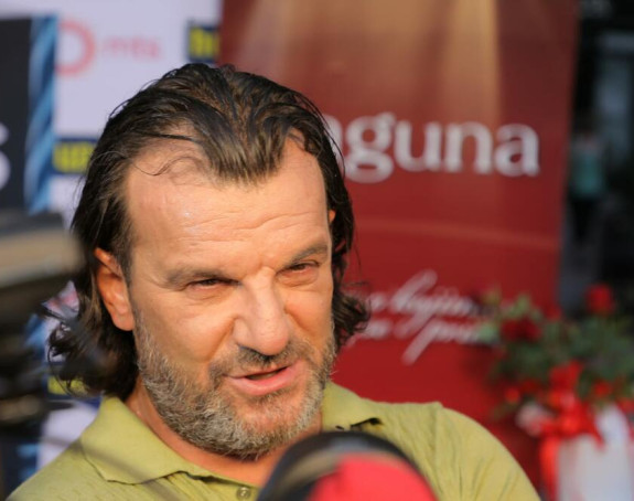 Aca Lukas: Avion crnogorske vlade dolazio po mene