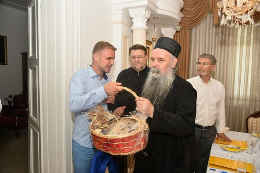 Станивуковић обећао помоћ за обнову цркве у Тузли