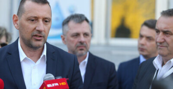 Direktor preduzeća može ujedno biti i odbornik?!