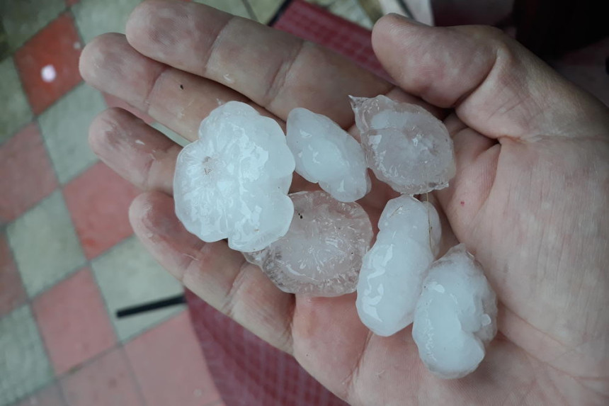 Snažno nevrijeme danas pogodilo kraljevački kraj