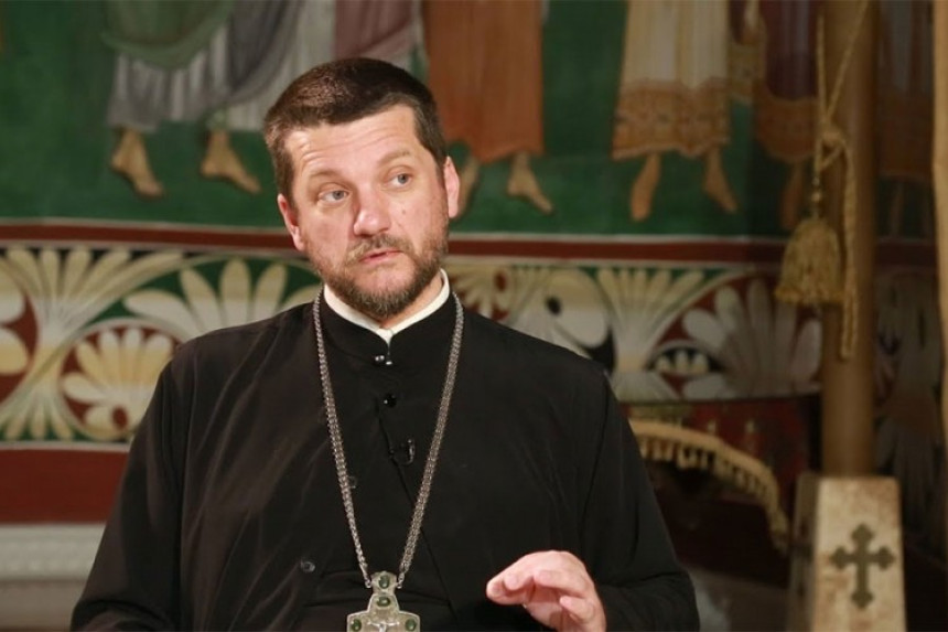 Napadnut rektor Cetinjske bogoslovije Gojko Perović