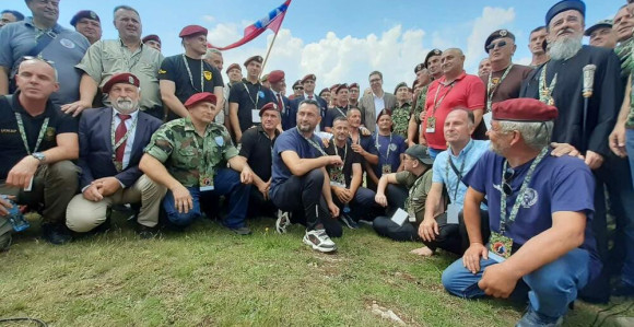 Predsjednik Srbije se fotografisao sa herojima sa Košara