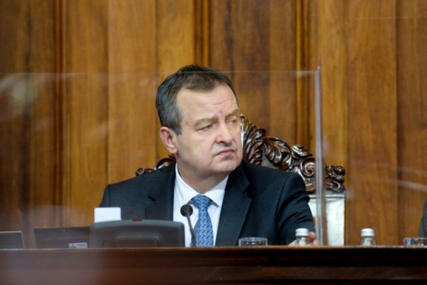 Građani će se o Ustavu izjasniti na referendumu