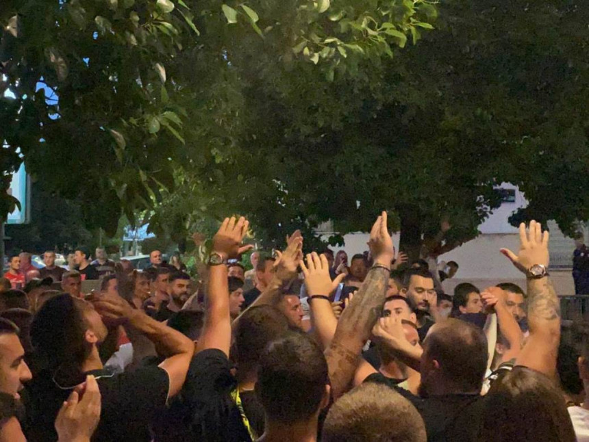 "Oj Kosovo, Kosovo", "Sloboda za Rista"... orilo se Podgoricom