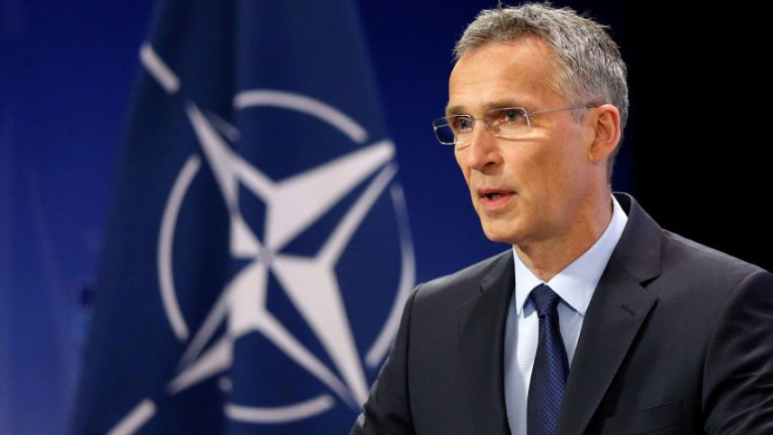 Stoltenberg u Prištini sa "gospođom" i "gospodinom"
