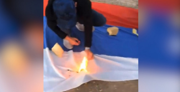 Vandali okačili snimak paljenja zastave SPC-a