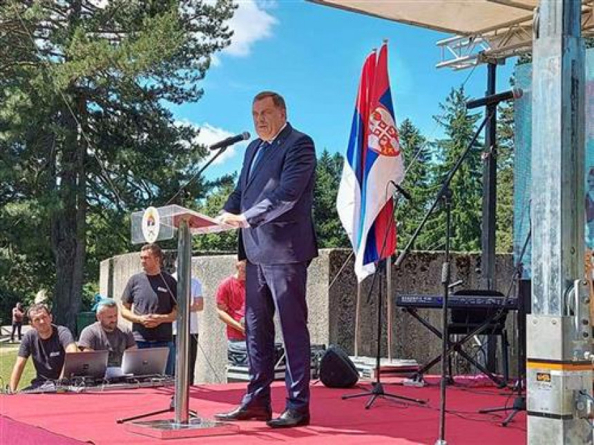Додик: Српска неће прихватити новог високог представника