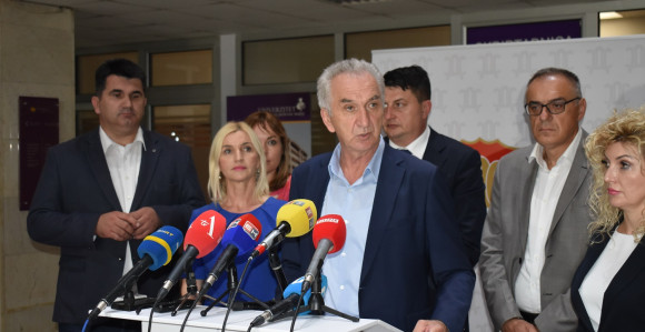 SDS je predvodnik opozicionog bloka, iza nas stoji narod!