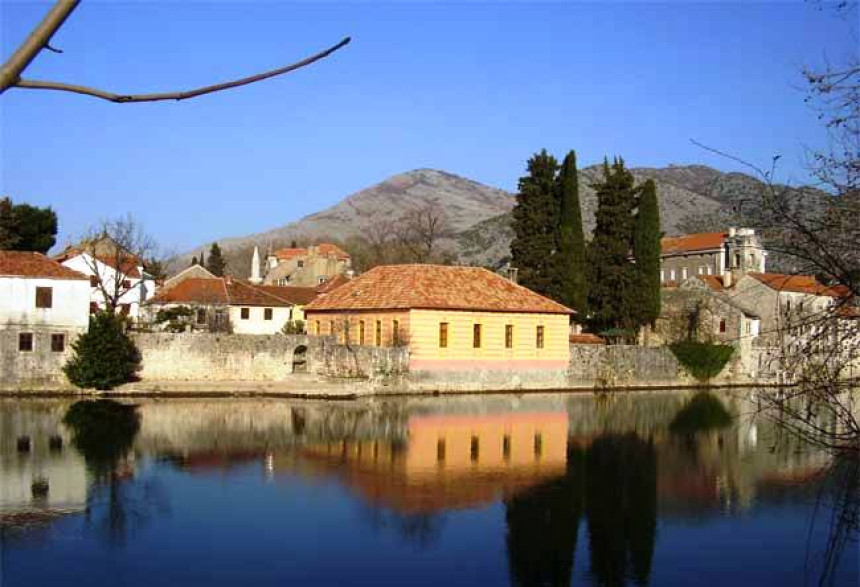 Medžlis IZ: Mi se bavimo vjerom, a ne politkom