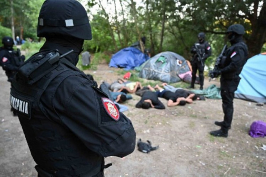 Откривен илегални мигрантски камп у Србији