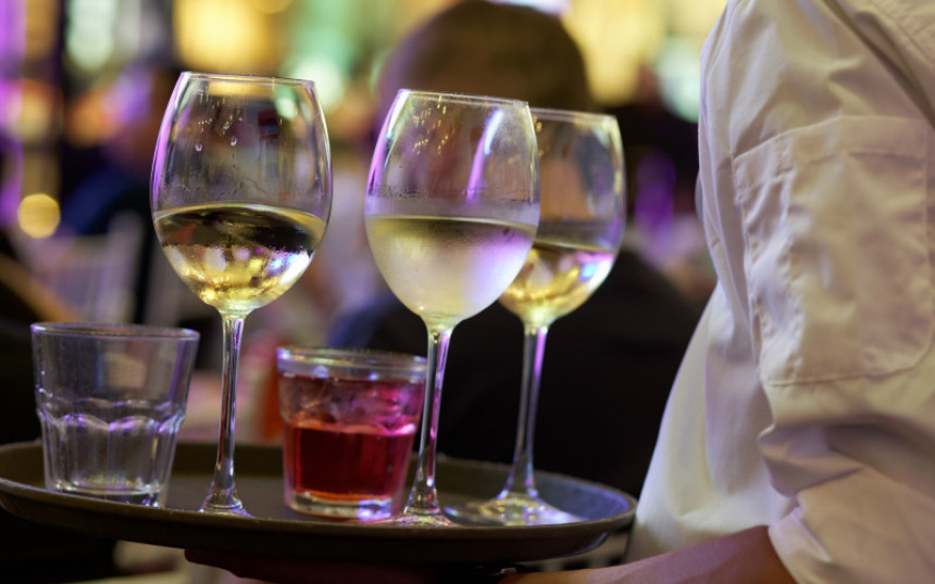 Odlaze ugostitelji iz Srpske: Nema ko ni tacnu da nosi 