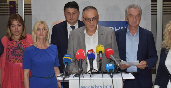 Treba da prevlada narod, a ne samo politička pijaca
