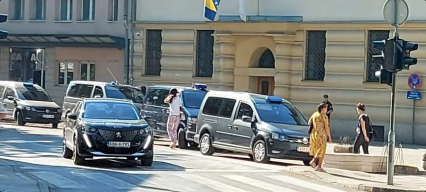 Opsadno stanje u Sarajevu: Darko Elez na saslušanju