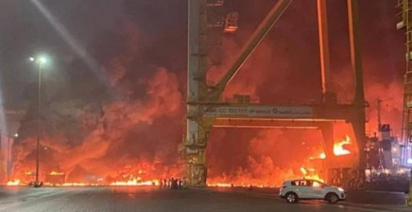 Ogromna eksplozija u luci u Dubaiju