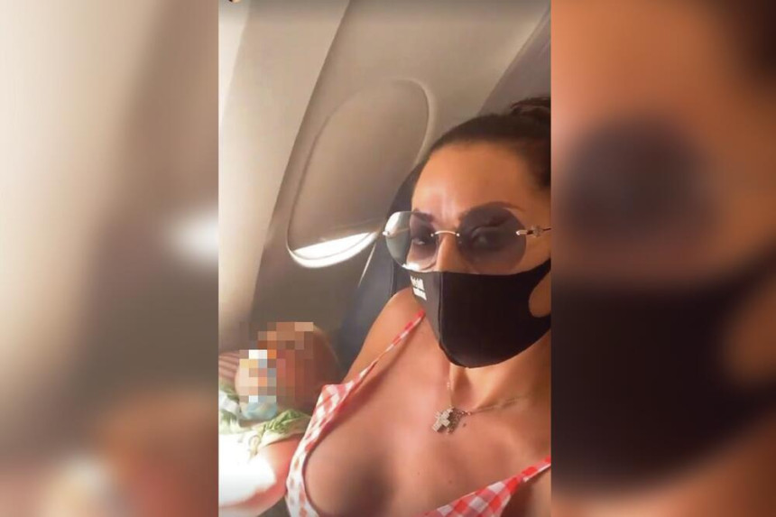Ceca uspavala Željka u avionu pa pokazala bujni dekolte! (FOTO)