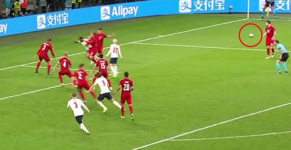 Polemika zbog penala: Na terenu dvije lopte?