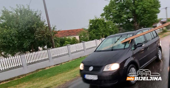 Nebična nezgoda u BN: Daska uletjela kroz šoferšajbu
