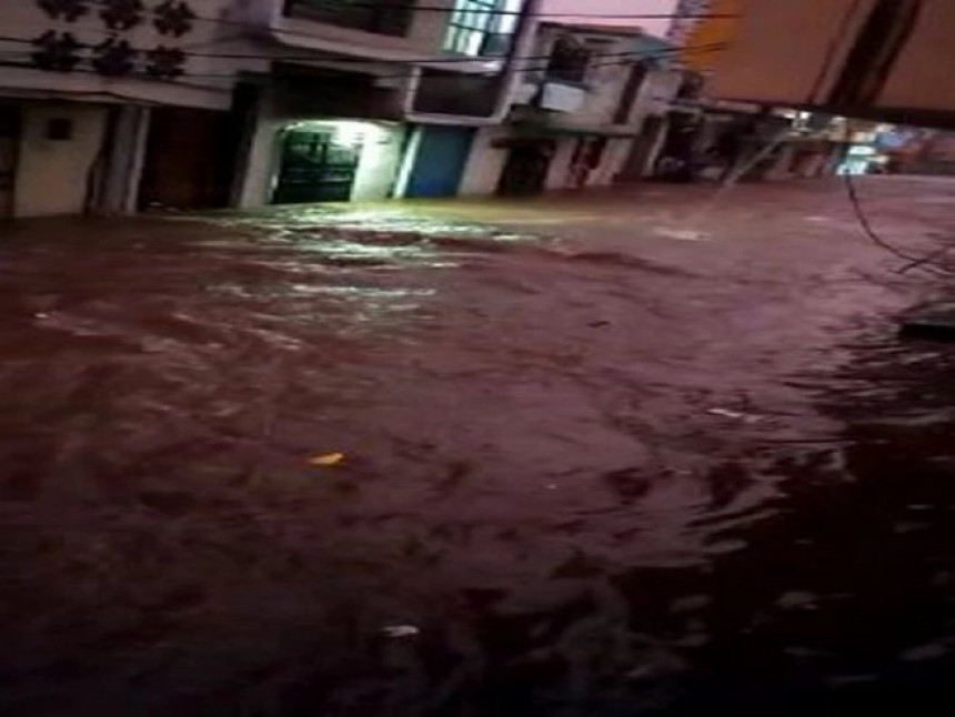 Поплаве у Кини, евакуисано више хиљада људи