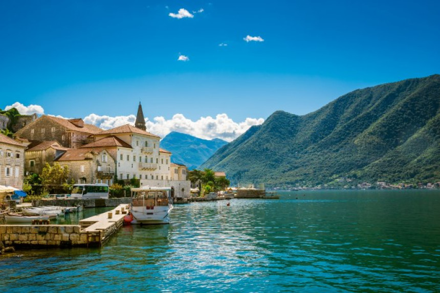 Kupanje na dvije plaže u Crnoj Gori zabranjeno!