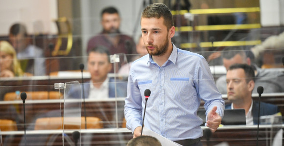 Begić: Od pranja tepiha do igračaka sve po 6.000 KM