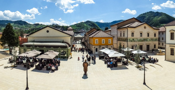Vlada Srpske državnim milionima spašava posrnuli „Andrićgrad“