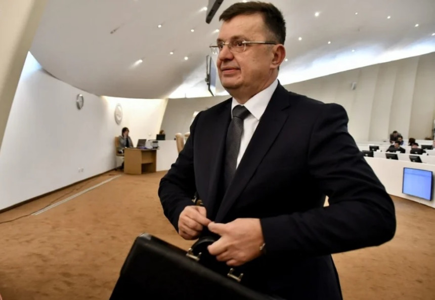 Zoran Tegeltija gubi podršku u Parlamentu BiH