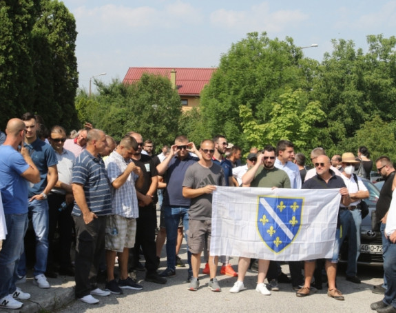 Okupljeni na protestu zbog hapšenja Osmice