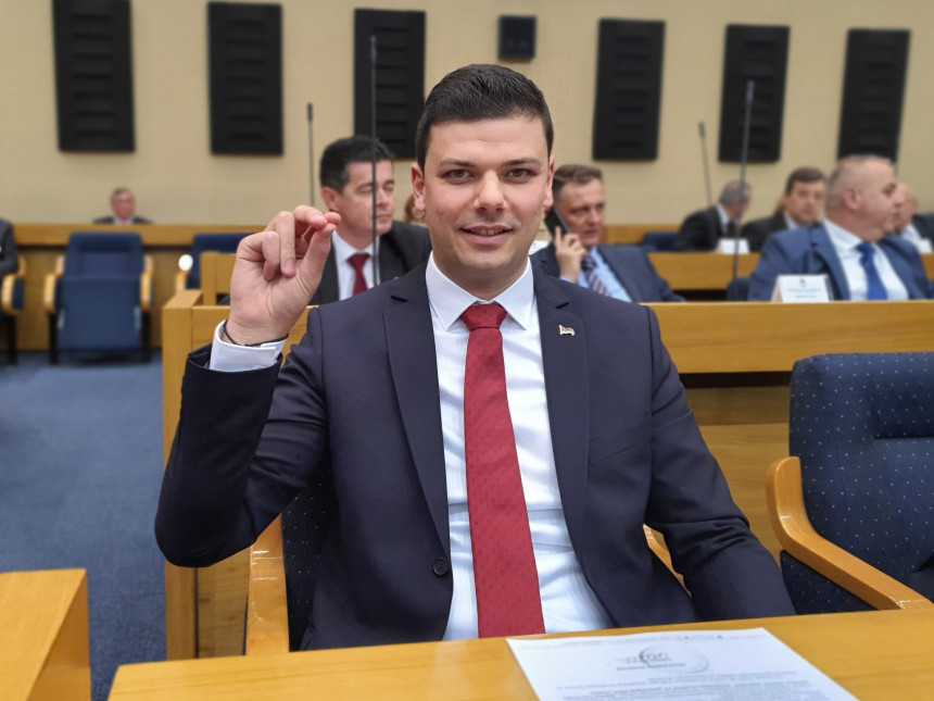 Poslanik SNSD-a izvukao "deblji kraj" od policije