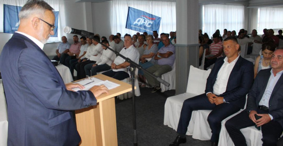 Nešić: Radite u interesu naroda Gradiške i Srpske