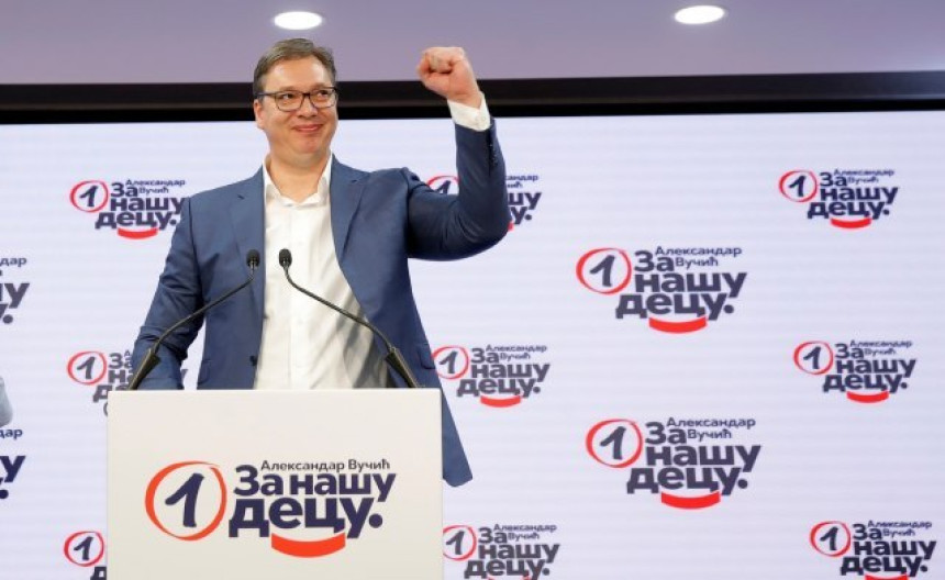 Vučić u Novom Sadu: U toku sastanak naprednjaka