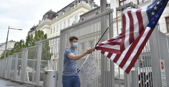 Beč: Misteriozna bolest pogađa diplomate SAD?!