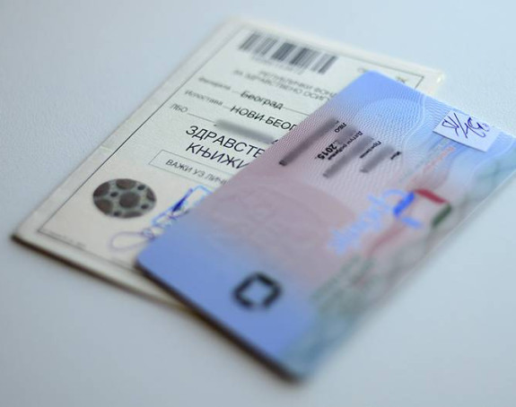 Uloženi milioni, a podjela e-knjižica usporena