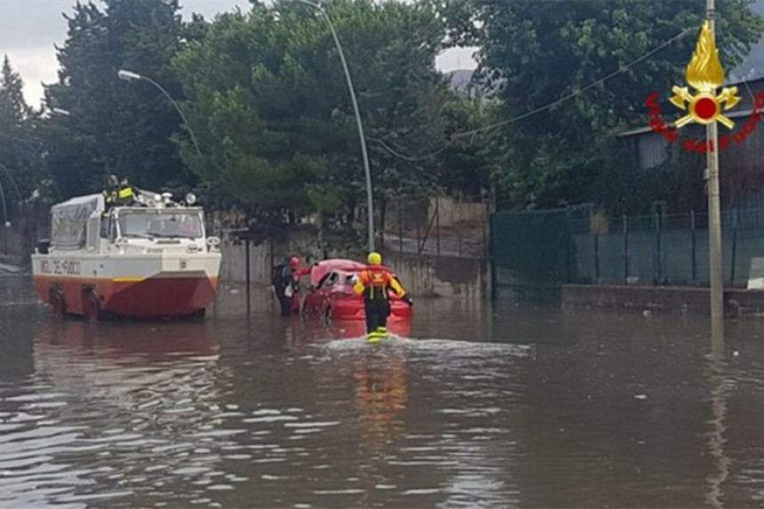 Velike poplave nisu zaobišle ni Italiju