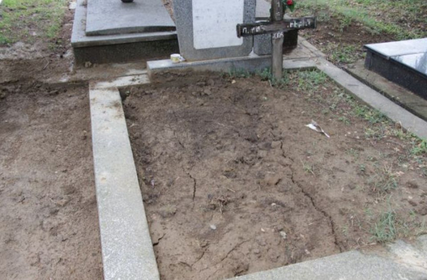 Sahranili pogrešnog, a "pokojnik" o tome ništa nije znao?!