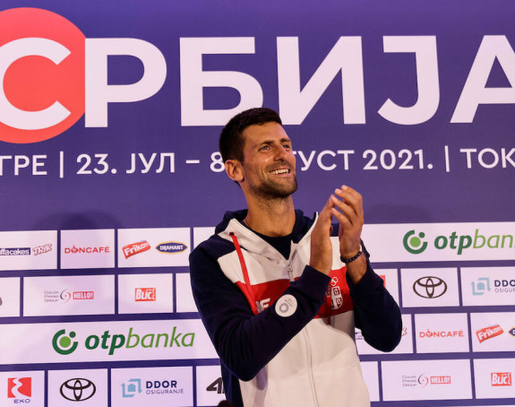 Novak uz himnu ispraćen u Tokio: Idem po zlato!