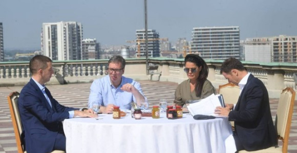 Vučić: Vjerujem da će nove mjere obradovati građane