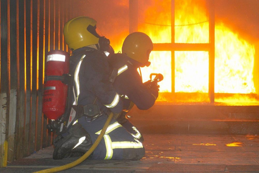 Užas u Doboju:  U požaru stradala jedna osoba