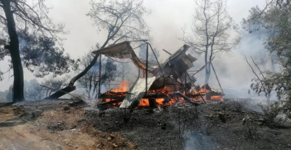 Požar u Turskoj: Troje mrtvih, uništene kuće...