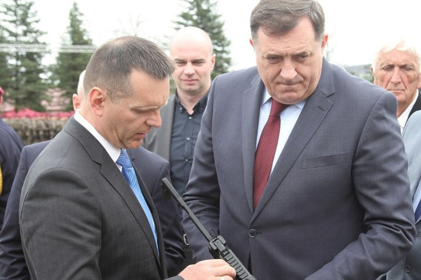 Nismo posvađani, Dodik imao operaciju vilice