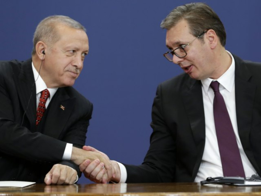 Vučić razgovarao sa Erdoganom, tema situacija u regionu