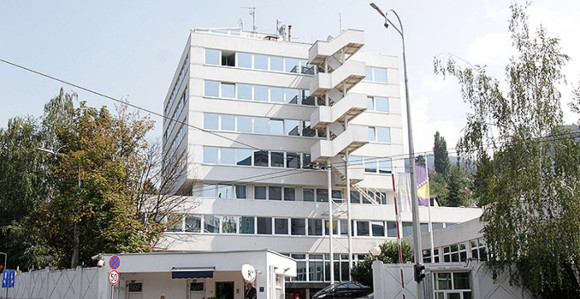 Odluke visokog predstavnika u potpunosti provesti