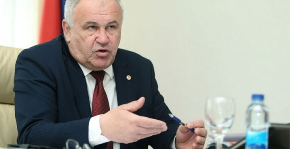 Ministar tvrdi topli obrok je već u plati, samo radnici ne vide