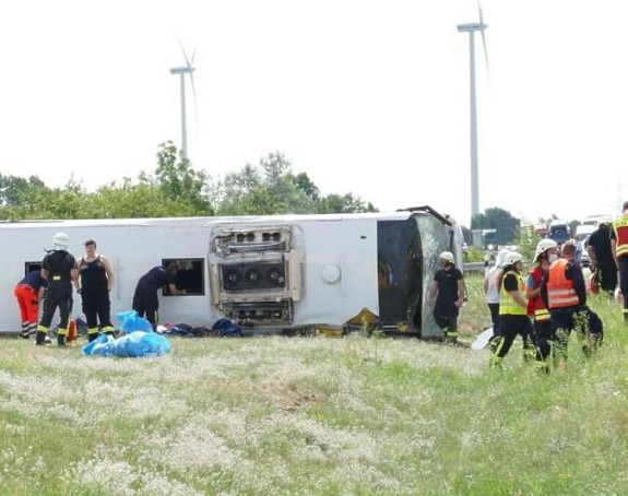 Njemačka: Prevrnuo se autobus iz Srbije, 19 povrijeđenih