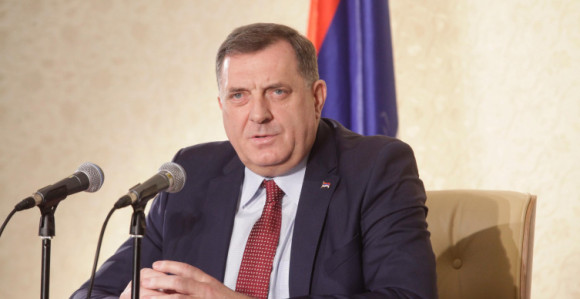 Шмит није високи представник, лажно се представља