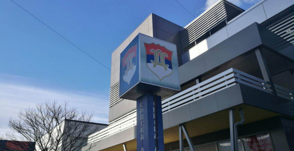 Pucnjava na poslanika je alarmantan događaj
