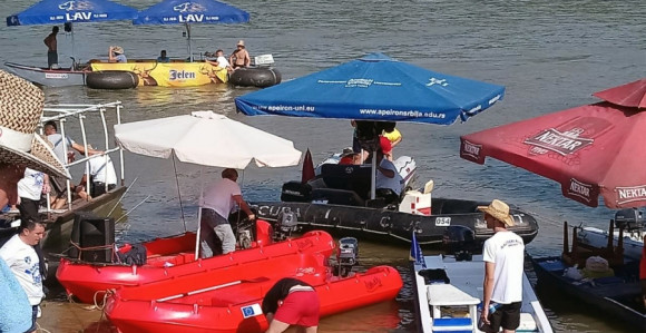 Haos nakon Savske regate: Mačetom povrijedio više osoba